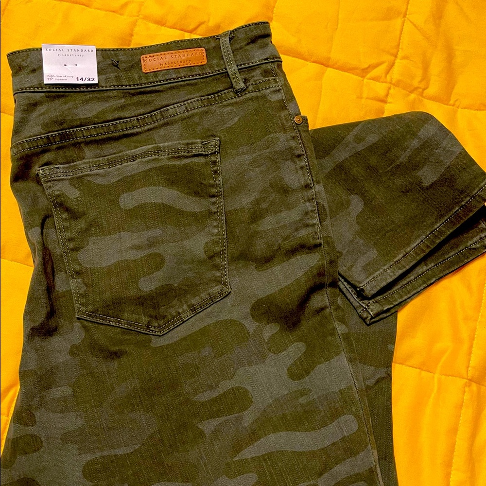 Camo jeans